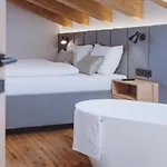 Szálloda Zaglgut Hotel-chalets, Exclusive And With Air Conditioning, Panoramic Views & Summer Card Included 4*