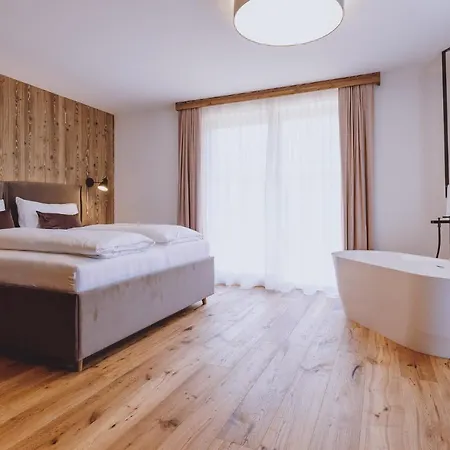 Otel Zaglgut Hotel-chalets, Fantastic Views, In Ski-out In Winter, Air Conditioning In Summer 4*