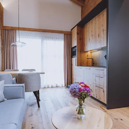 Zaglgut Premium Hotel & Chalets, Zell Am See-Kaprun - Wellness & Infinity Pool, Air Conditioning, Panoramic Views & Summer Card Included