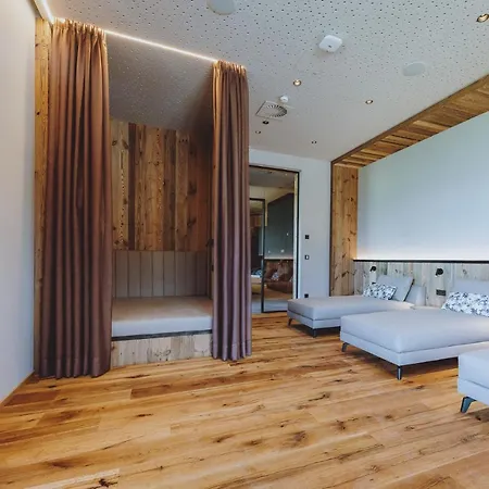 Hotel Zaglgut Hotel-chalets, Fantastic Views, In Ski-out In Winter, Air Conditioning In Summer Kaprun