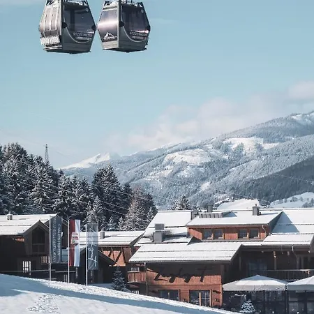 Zaglgut Hotel-chalets, Fantastic Views, In Ski-out In Winter, Air Conditioning In Summer Otel Kaprun