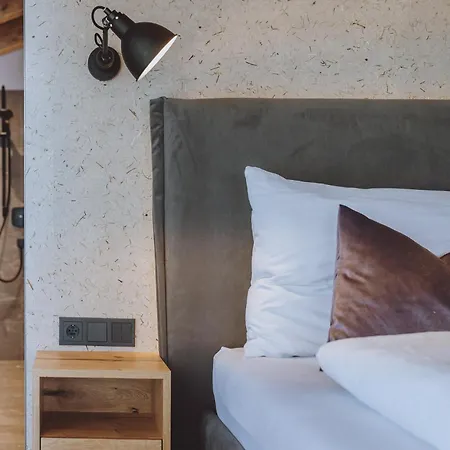 Отель Zaglgut Hotel-chalet-your Sanctuary Of Wellness And Panoramic Views With Zell Am See-kaprun Summercard Included 4*