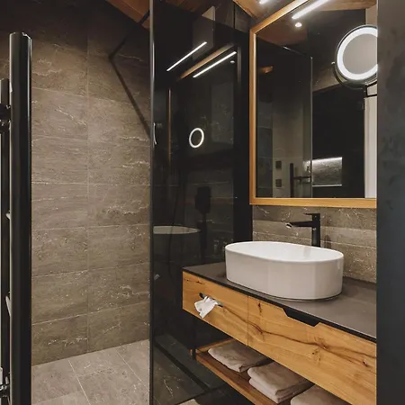 Zaglgut Premium Hotel & Chalets, Zell Am See-Kaprun - Wellness & Infinity Pool, Air Conditioning, Panoramic Views & Summer Card Included
