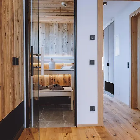 Отель Zaglgut Hotel-chalet-your Sanctuary Of Wellness And Panoramic Views With Zell Am See-kaprun Summercard Included