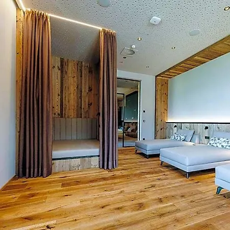 Bergdorf Hotel Zaglgut - Ski In&Ski Out Hotel 4*
