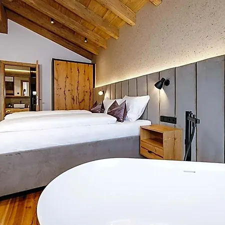 Zaglgut Premium Hotel & Chalets, Zell Am See-Kaprun - Wellness & Infinity Pool, Air Conditioning, Panoramic Views & Summer Card Included