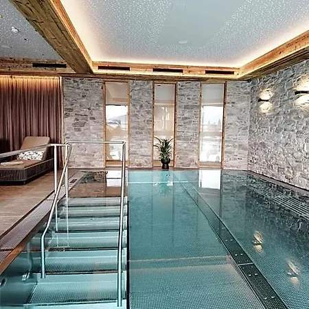Hotel Zaglgut Premium Hotel & Chalets, Zell Am See-Kaprun - Wellness & Infinity Pool, Air Conditioning, Panoramic Views & Summer Card Included Kaprun