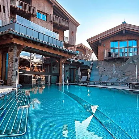 Hotel Zaglgut Premium Hotel & Chalets, Zell Am See-Kaprun - Wellness & Infinity Pool, Air Conditioning, Panoramic Views & Summer Card Included 4*