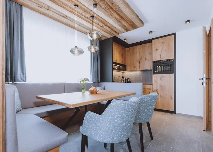 Zaglgut Hotel-chalets, Exclusive And With Air Conditioning, Panoramic Views & Summer Card Included Otel