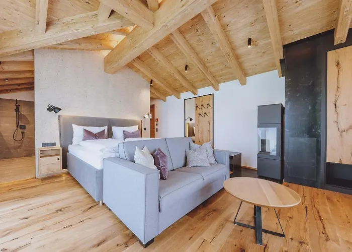 Otel Zaglgut Hotel-chalets, Exclusive And With Air Conditioning, Panoramic Views & Summer Card Included